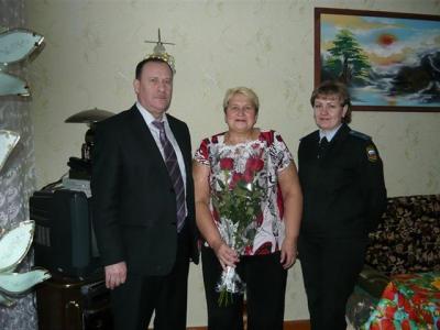Руководитель управления Федеральной службы судебных приставов по Рязанской области поздравил ветерана службы с днём рождения